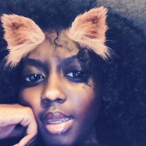 Meet your Posher, Charlea